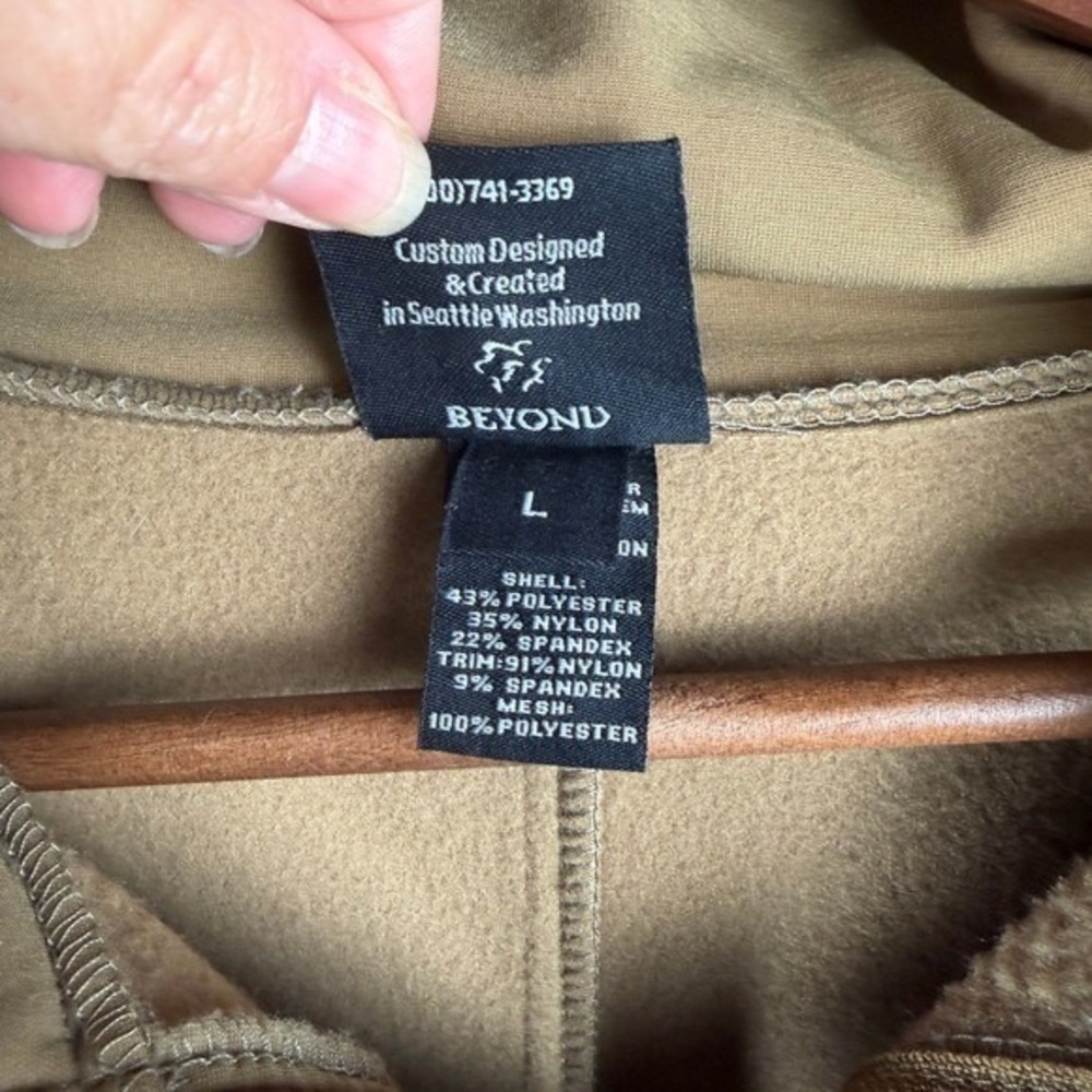 BEYOND – L5 PCU Cold Fusion Softshell Jacket Coyote Brown Tactical Hooded Mens L - Picture 3 of 13